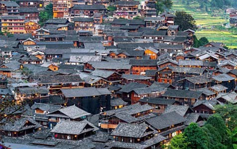 兰州6种常见的外墙仿石漆施工工艺！